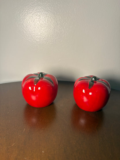 Got Ya! Salt And Pepper Shakers