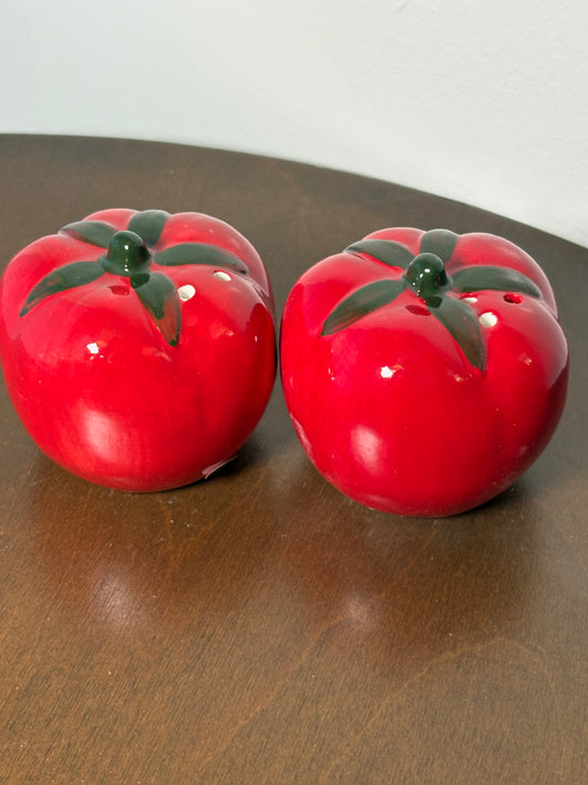 Got Ya! Salt And Pepper Shakers